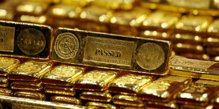 Gold Prices Fizzle Along
